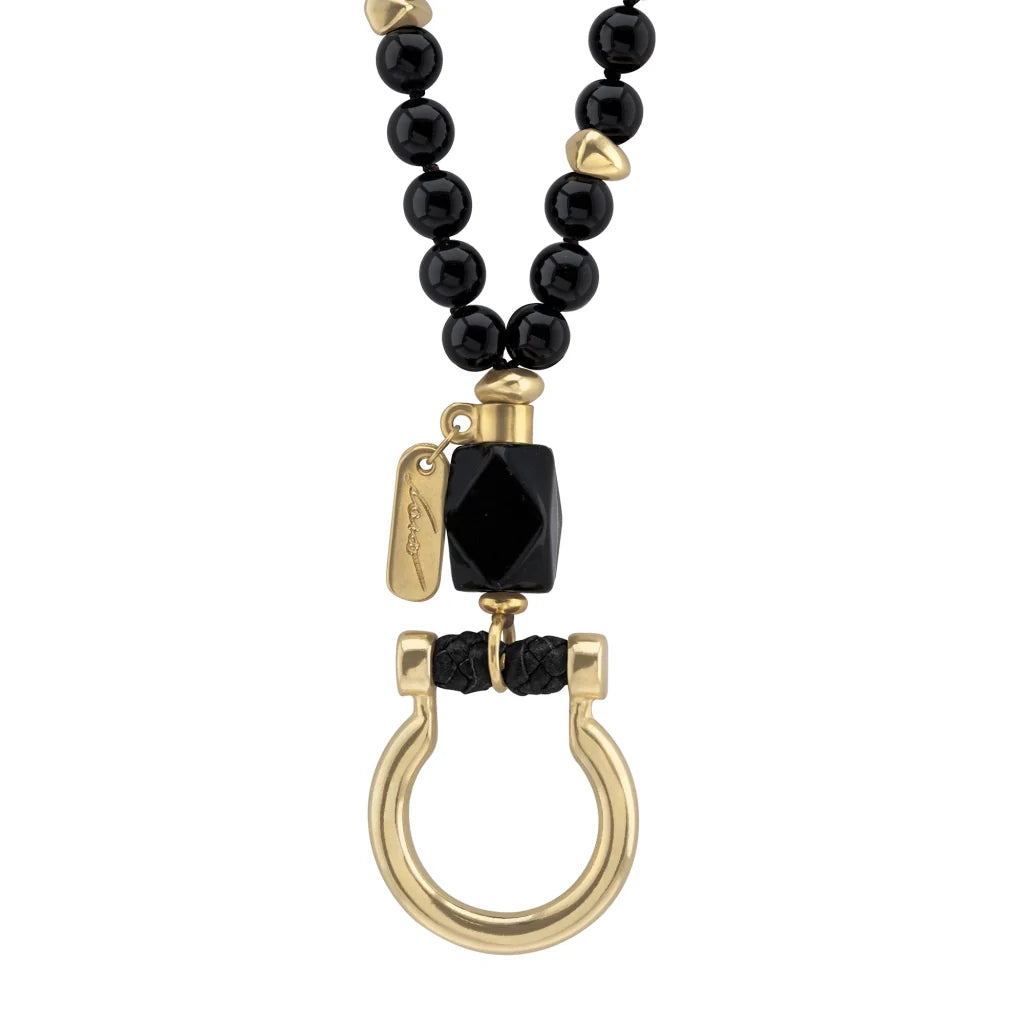 Collar de 44cm con piedras 8mm, dije e piedra, con herradura y semillas en baño de oro de 22K - Joyería y bisutería fina