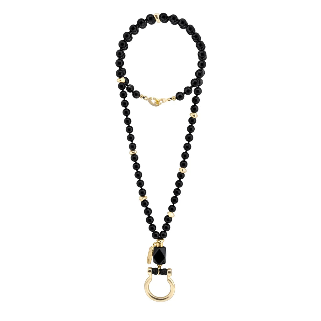 Collar de 44cm con piedras 8mm, dije e piedra, con herradura y semillas en baño de oro de 22K - Joyería y bisutería fina