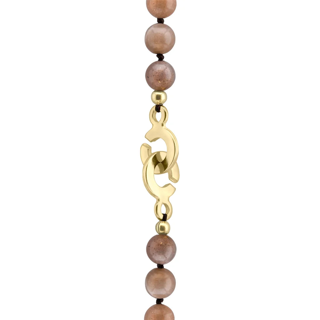 Collar de 44cm con piedras 8mm, dije e piedra, con herradura y semillas en baño de oro de 22K - Joyería y bisutería fina