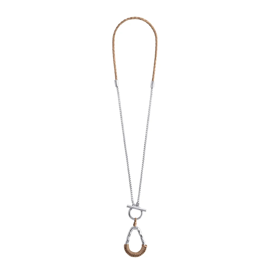 Collar con cadenas y broche omega en baño de rodio, con una trenza de cuatro hilos con piel natural de borrego - Joyería y bisutería fina