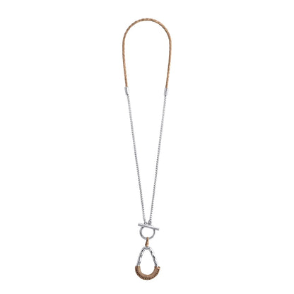 Collar con cadenas y broche omega en baño de rodio, con una trenza de cuatro hilos con piel natural de borrego - Joyería y bisutería fina