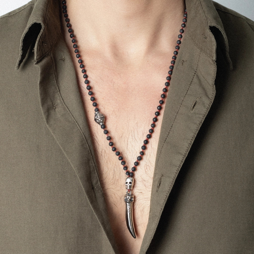 Collar de 36cm, con piedras 6mm, con dije de calavera y colmillo en acero pulido - Joyería y bisutería fina