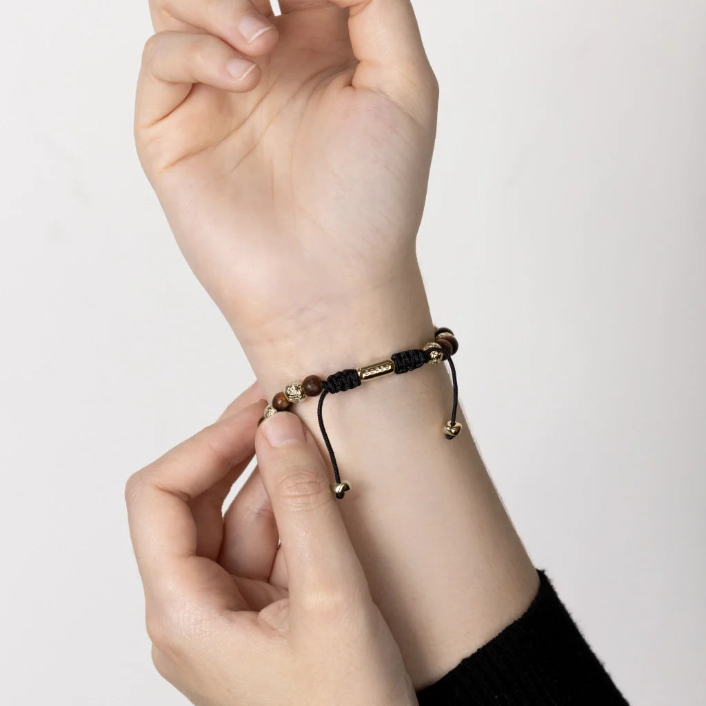 Pulsera con cuentas de sándalo y cuentas facetadas en baño de Oro 22K - Joyería y bisutería fina