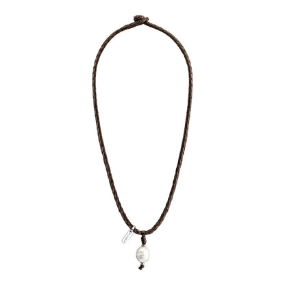 Collar choker de piel natural de borrego en trenza redonda de 4 hilos, con perla japonesa 8-10mm con detalles en plata .925 cierre de nudo y ojal - Joyería y bisutería fina