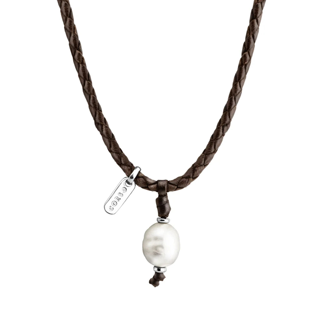 Collar choker de piel natural de borrego en trenza redonda de 4 hilos, con perla japonesa 8-10mm con detalles en plata .925 cierre de nudo y ojal - Joyería y bisutería fina