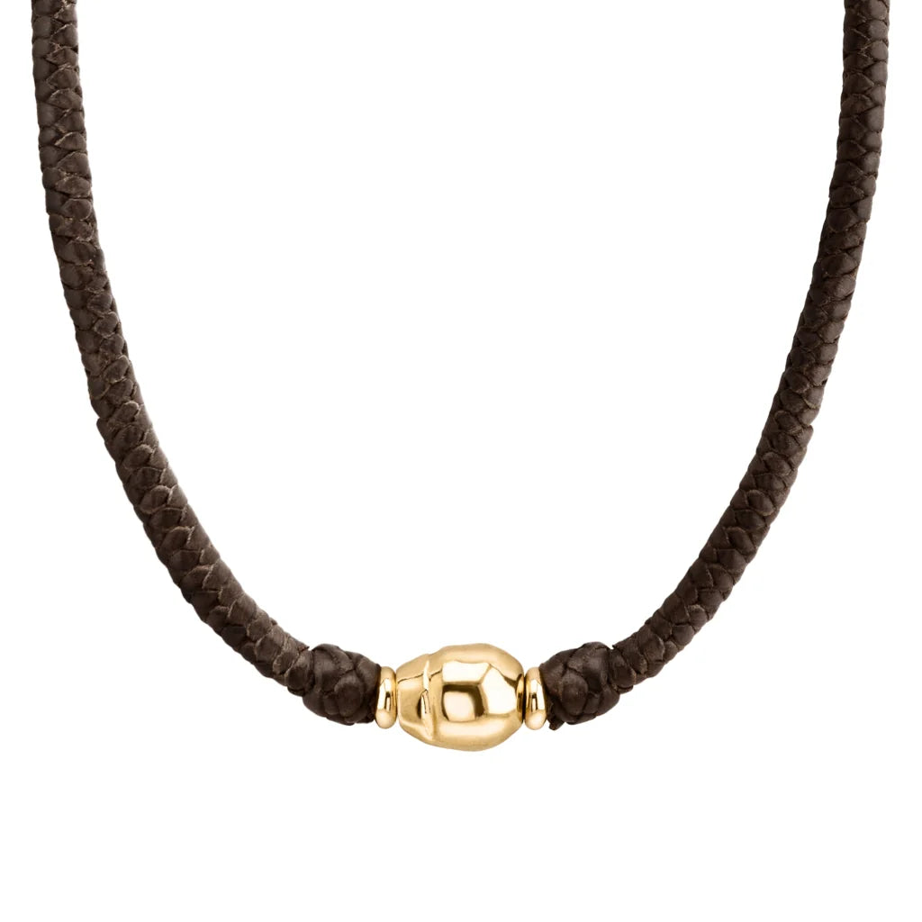 Collar choker con perla central en baño de oro de 22K, con trenza de 4 hilos en piel de borrego y broche de botón - Joyería y bisutería fina