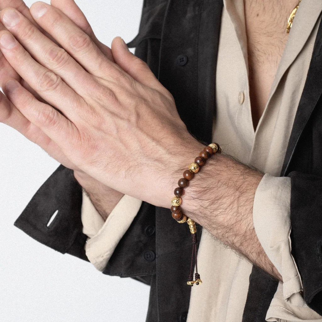 Pulsera con cuentas de madera de ébano de Nepal 8mm, Cuentas volcánicas y broche ajustable en baño de oro de 22K - Joyería y bisutería fina