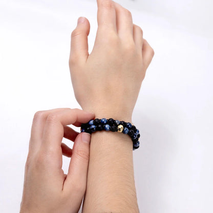Pulsera con piedras 6mm y piedra volcánica, placa y mantras en baño de oro 22K