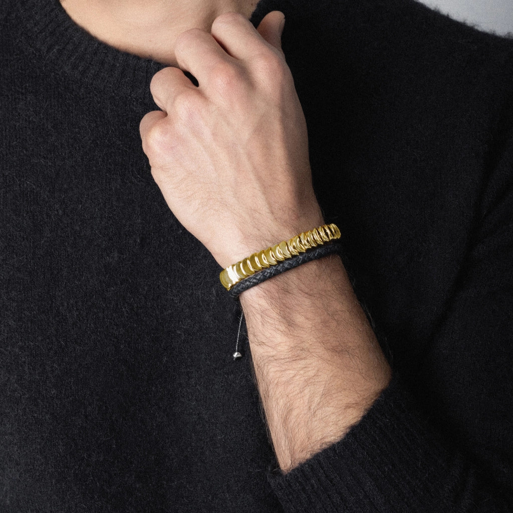 Pulsera ajustable con hilo de seda, con placa insignia corso y lunas en baño de oro de 22K - Joyería y bisutería fina