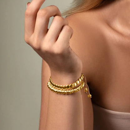 Pulsera con broche ajustable, mini lunas en baño de oro 22K - Joyería y bisutería fina