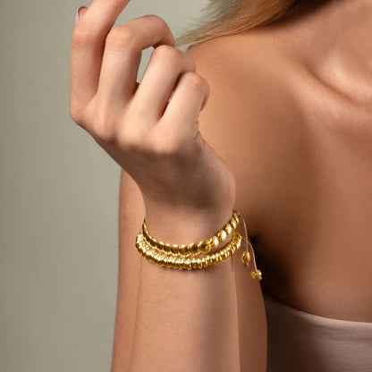 Pulsera con broche ajustable, mini lunas en baño de oro 22K - Joyería y bisutería fina