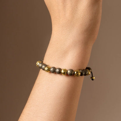 Pulsera ajustable con plaga octagonal con insignia de corso y piedra volcánica en baño de oro de 22K, con pirita de 6mm - Joyería y bisutería fina