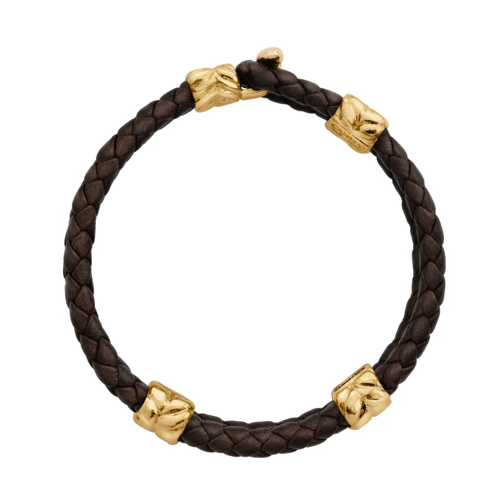 Pulsera con piel natural de borrego en trenza de 4 hilos, con broche y laureles en baño de oro 22K - Joyería y bisutería fina