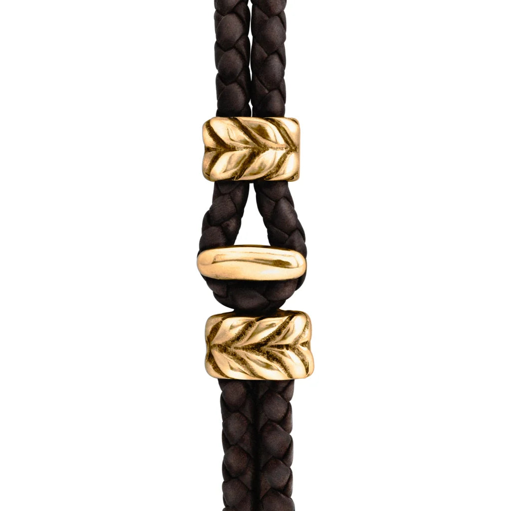 Pulsera con piel natural de borrego en trenza de 4 hilos, con broche y laureles en baño de oro 22K - Joyería y bisutería fina