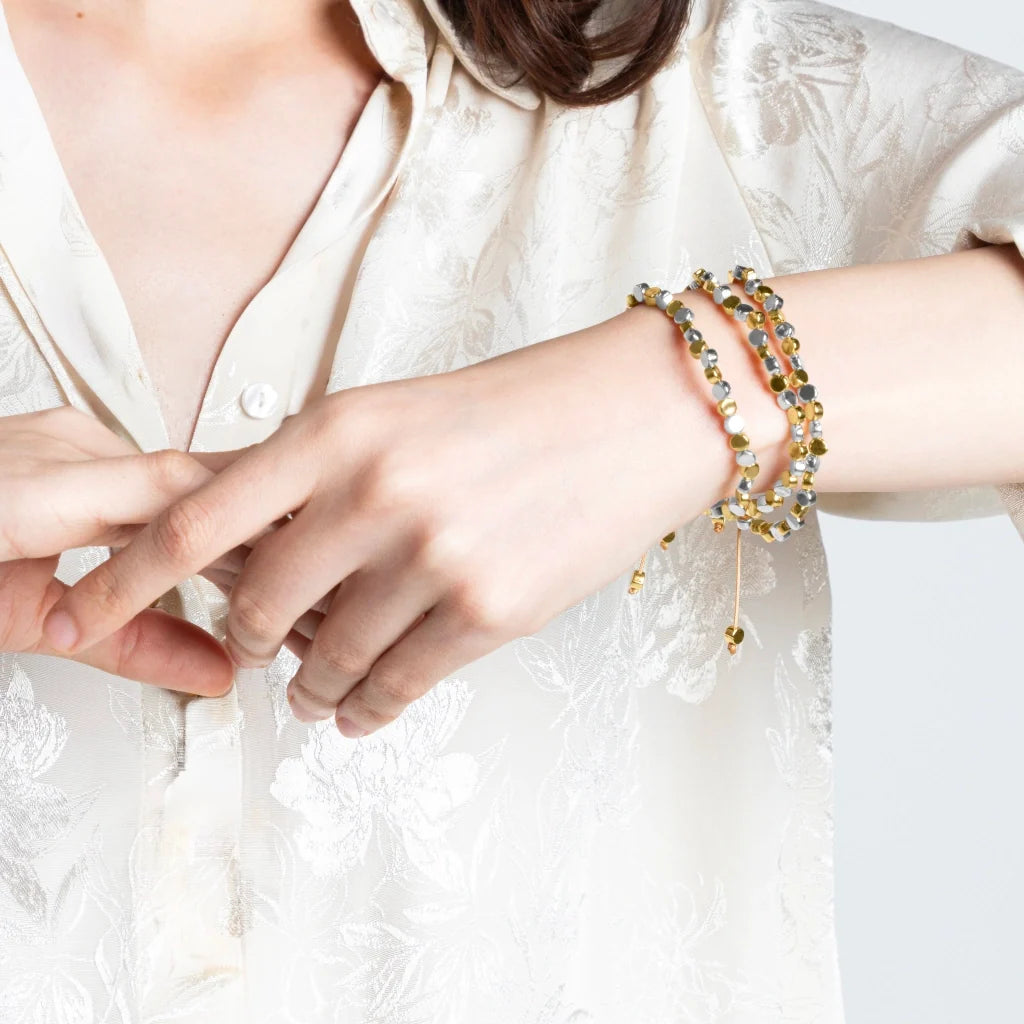 Pulsera con cuentas cilíndricas bañadas en oro 22K y rodio - Joyería y bisutería fina