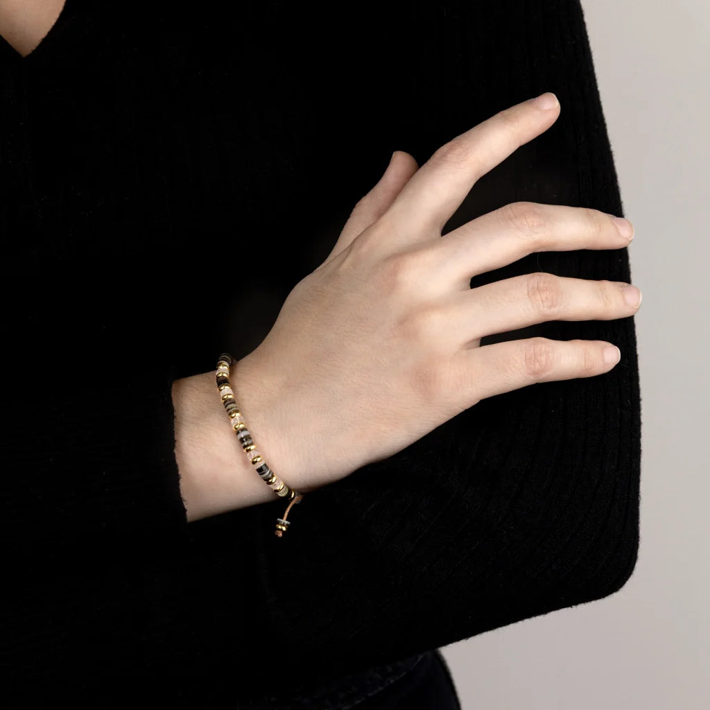 Pulsera en baño de Oro 22K, conchas filipinas heishi, cuarzo blanco - Joyería y bisutería fina